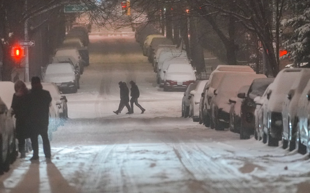 Nueva York enfrenta una serie de tormentas invernales: más nieve, lluvia y frío congelante